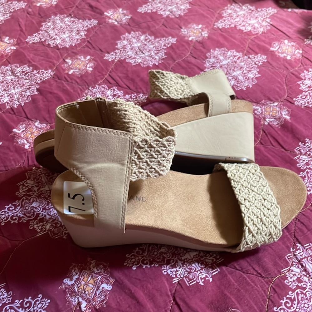 Wedge sandals